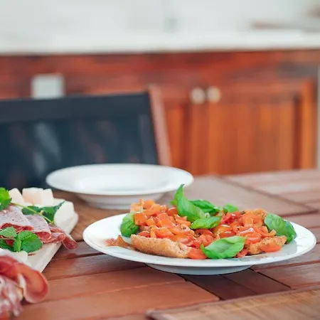 Tundo * פוג'ארדו